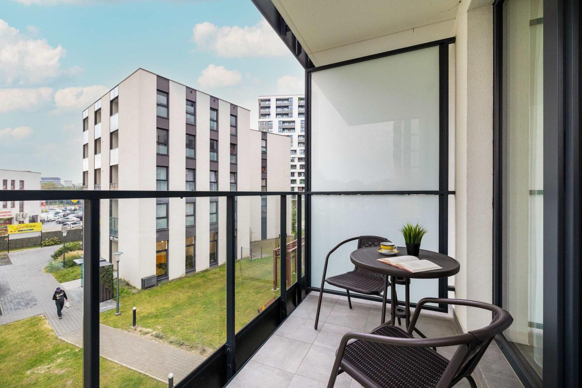 Cozy Apartments Laszkiewicza With Parking By Noclegi Renters Krasków Exterior foto