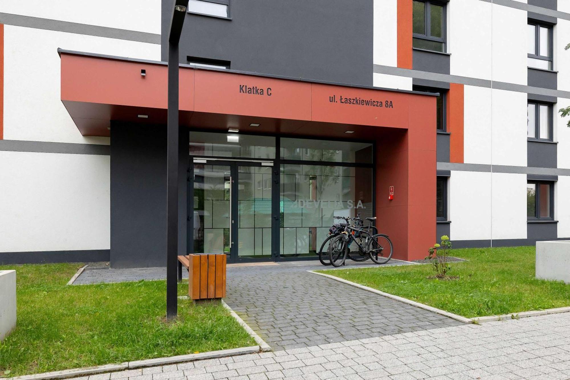 Cozy Apartments Laszkiewicza With Parking By Noclegi Renters Krasków Exterior foto