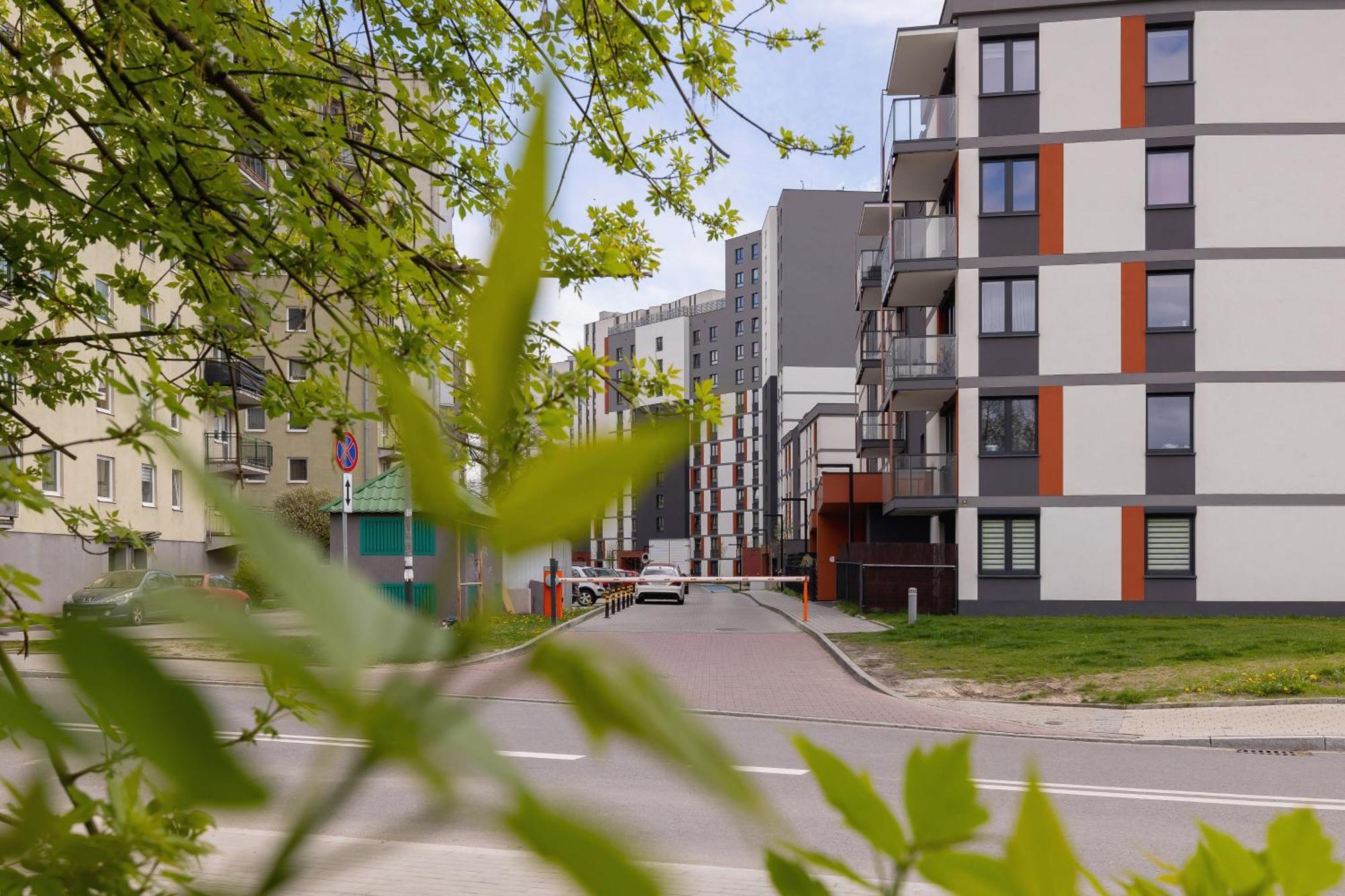 Cozy Apartments Laszkiewicza With Parking By Noclegi Renters Krasków Exterior foto